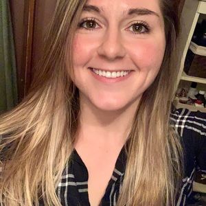 Meet your Posher, Alyssa
